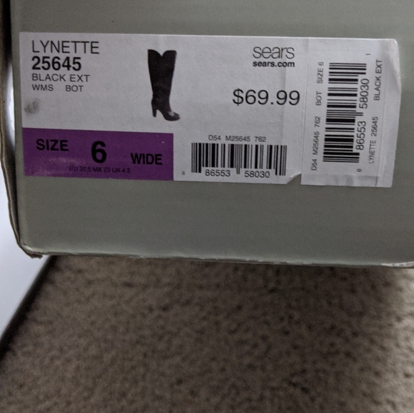 Shoes - Picture 5 of 16